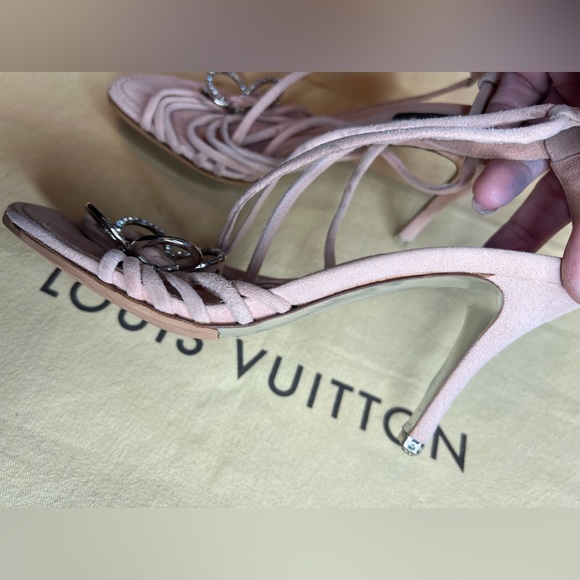 ❌❌❌SOLD❌❌❌Authentic Louis Vuitton Strappy heels - Picture 11 of 16
